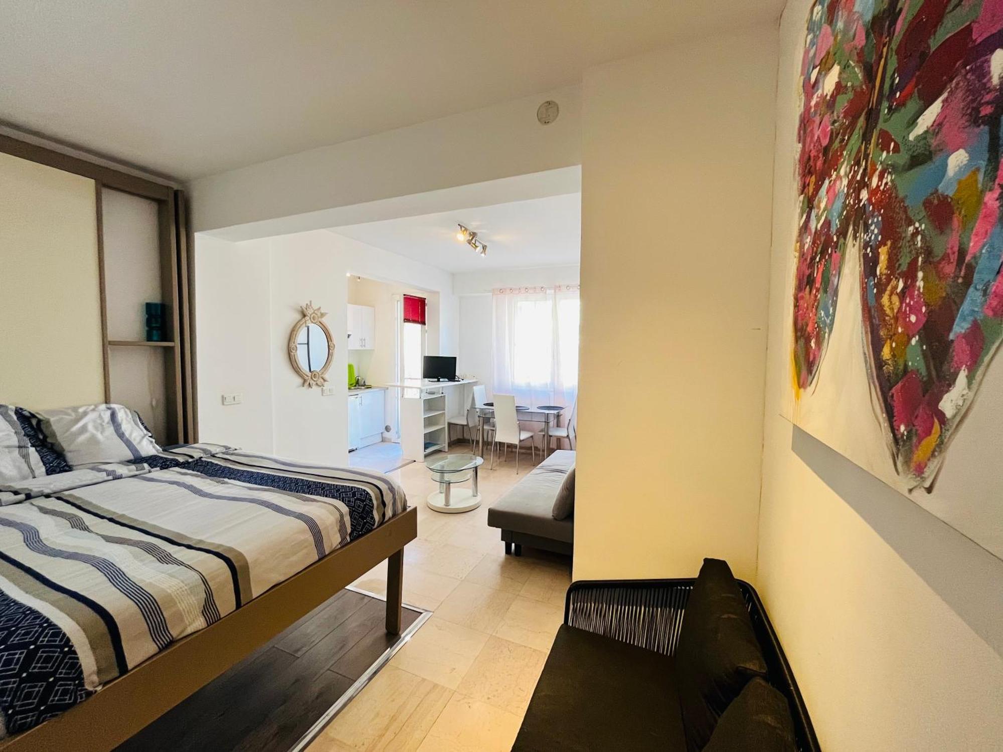 Grand Studio De 30 M2 Promenade Des Anglais Nizza Esterno foto