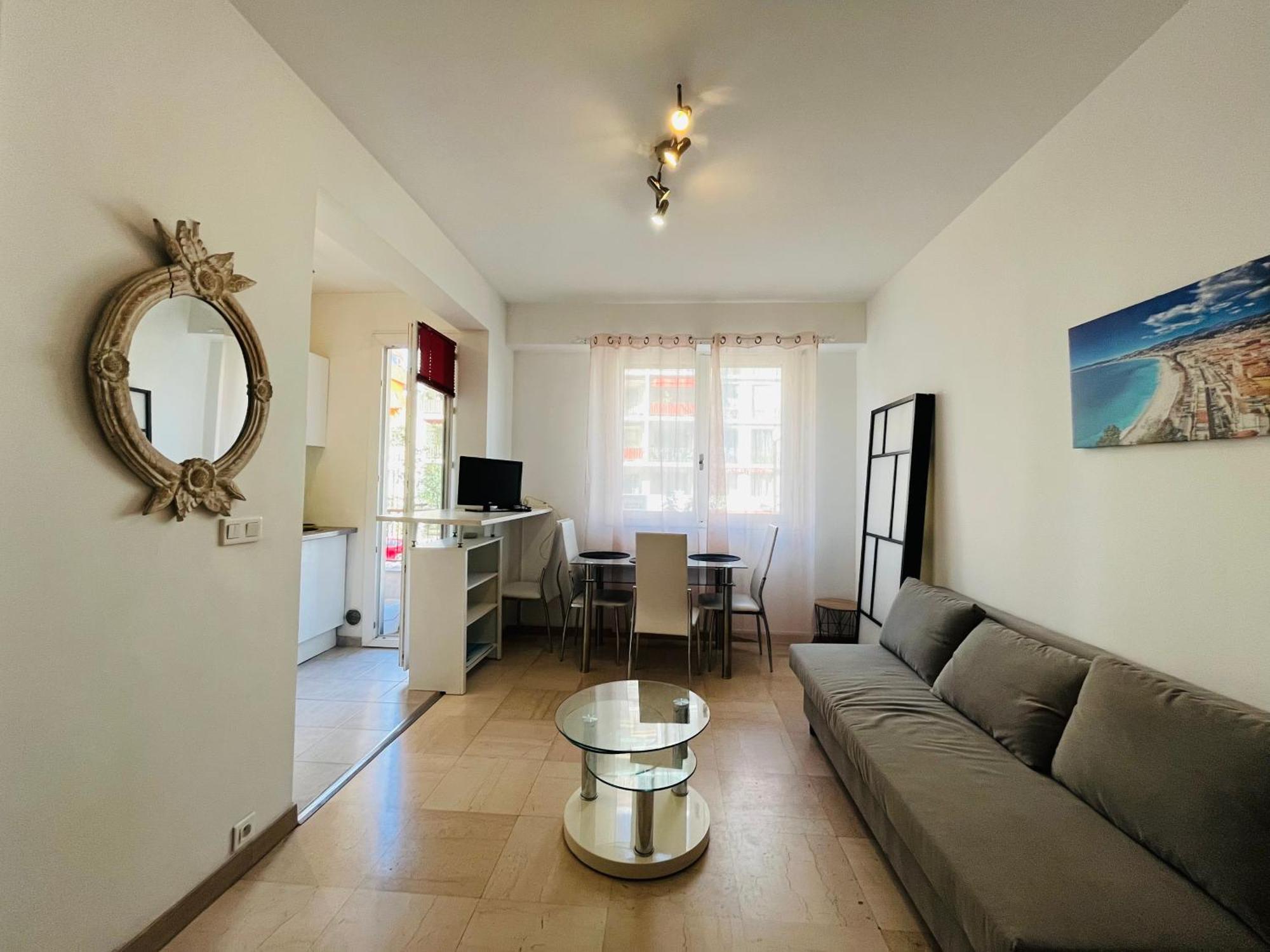 Grand Studio De 30 M2 Promenade Des Anglais Nizza Esterno foto